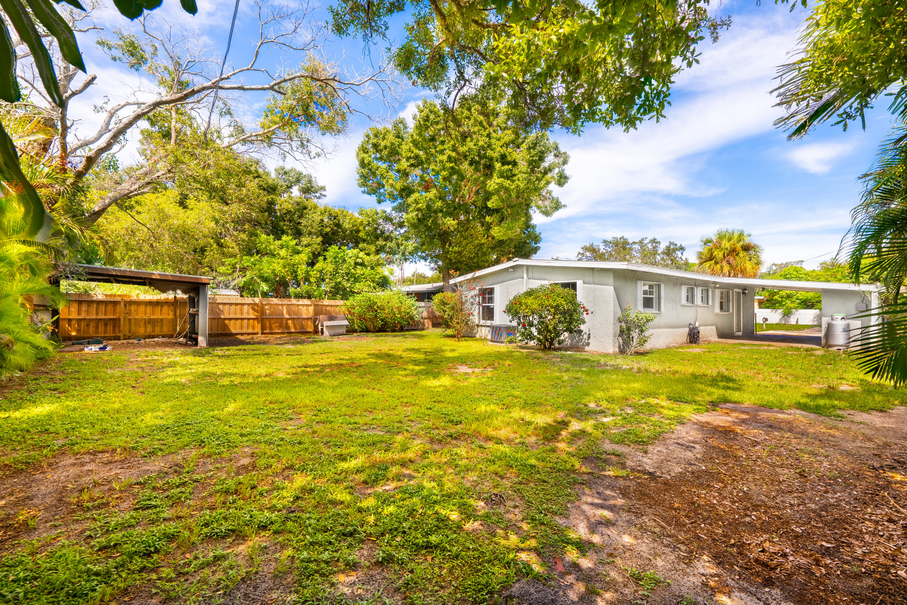 1219 South 10th Street Fort Pierce, FL 34950 - Photo 27 of 29 Backyard