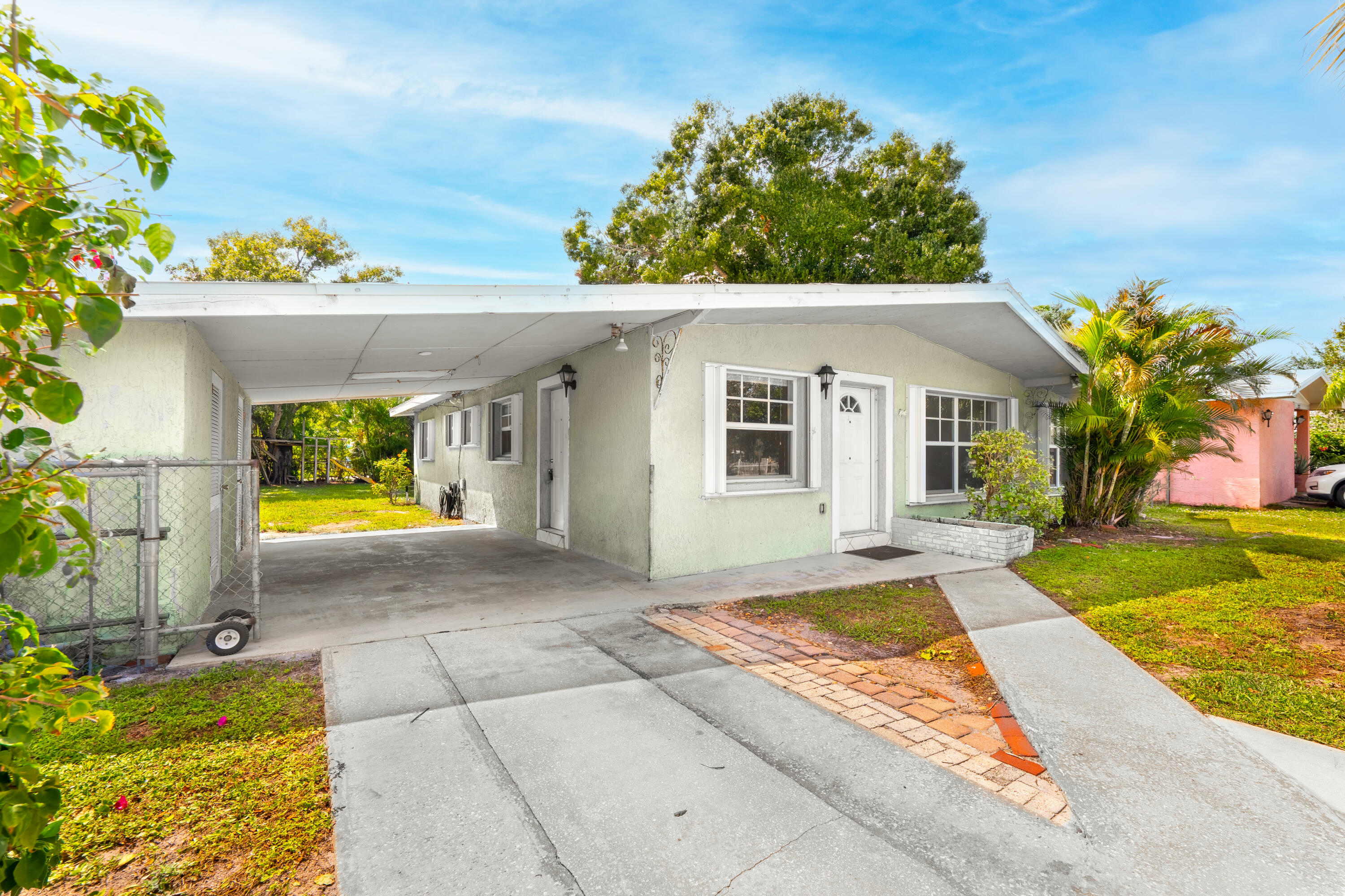 1219 South 10th Street Fort Pierce, FL 34950 - Photo 8 of 29 Front