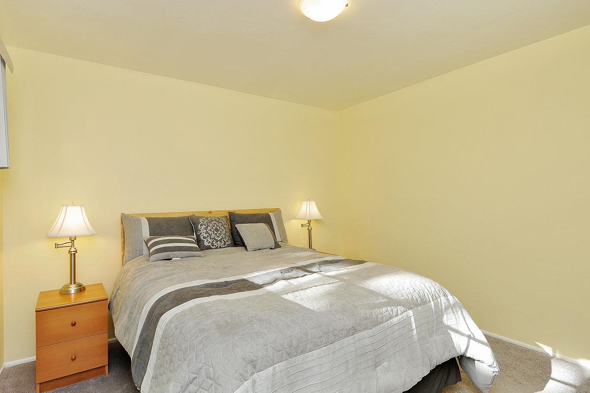 320 Seaside Drive Pacifica, CA 94044 - Photo 16 of 34