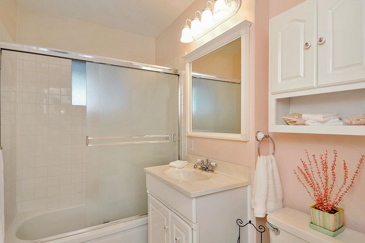 320 Seaside Drive Pacifica, CA 94044 - Photo 17 of 34