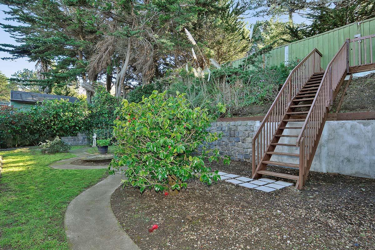 320 Seaside Drive Pacifica, CA 94044 - Photo 21 of 34