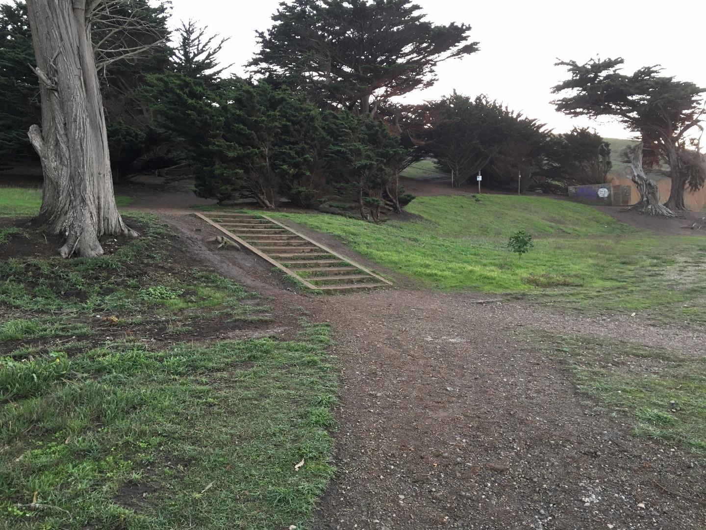 320 Seaside Drive Pacifica, CA 94044 - Photo 27 of 34