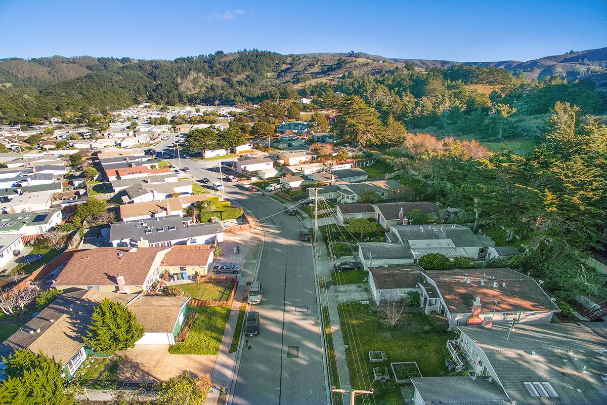 320 Seaside Drive Pacifica, CA 94044 - Photo 30 of 34