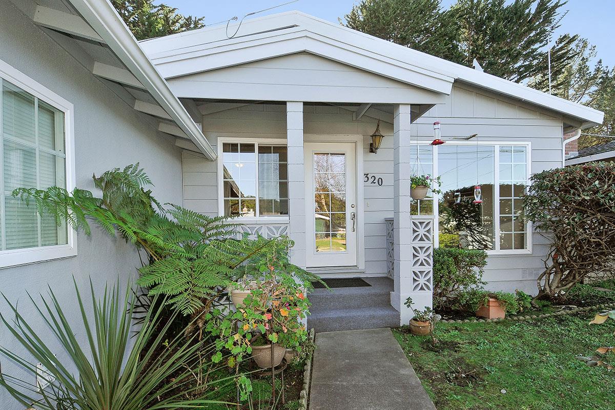 320 Seaside Drive Pacifica, CA 94044 - Photo 3 of 34