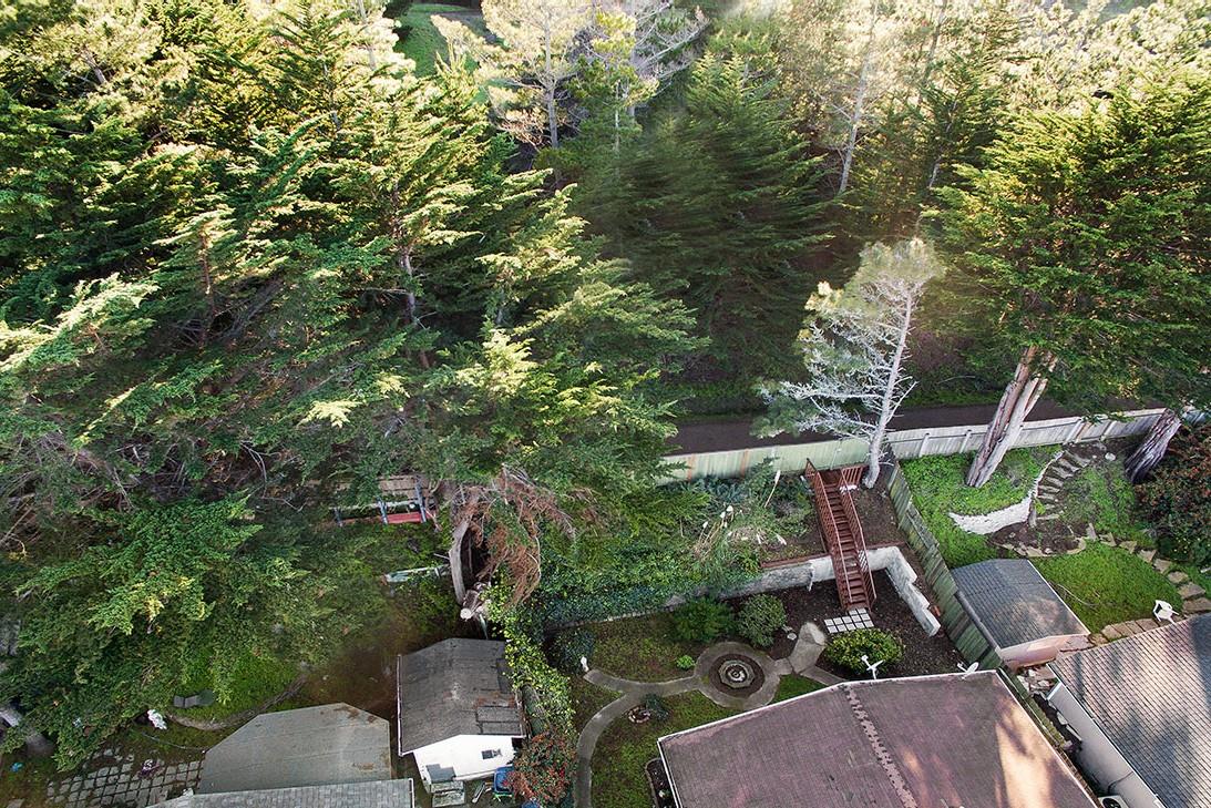 320 Seaside Drive Pacifica, CA 94044 - Photo 31 of 34