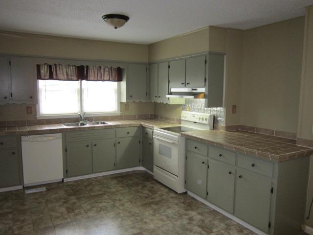 1447 Clark Store Road Cerulean, KY 42215 - Photo 7 of 15