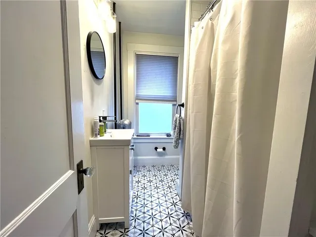 $2,800 | 18 Apthorp Avenue, Newport, RI 02840