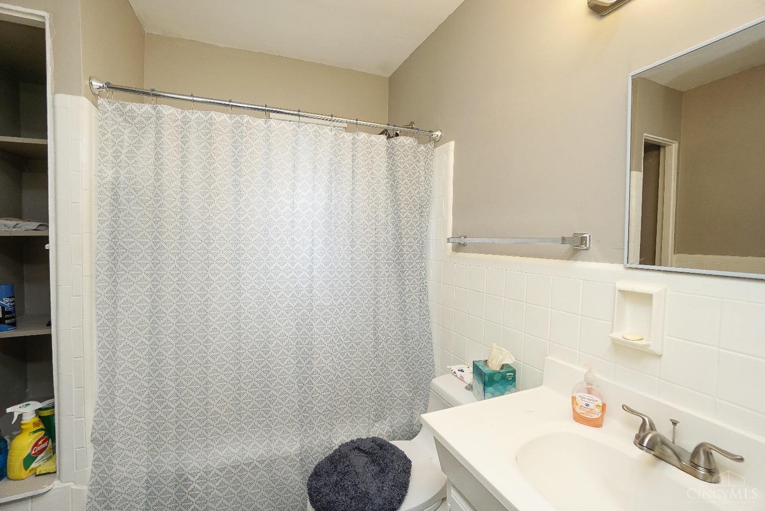 2432 Ferguson Road Cincinnati, OH 45238 - Photo 11 of 15 Gallery Image 11