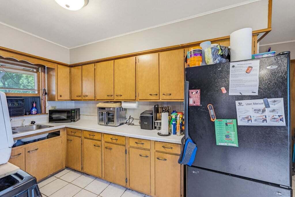 325 Summer Street Delavan, WI 53115 - Photo 11 of 42 Kitchen