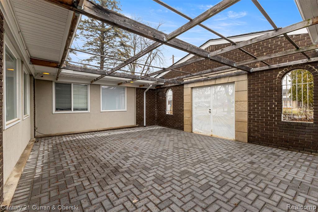 28249 Bell Road Southfield, MI 48034 - Photo 47 of 48 Gallery Image 47