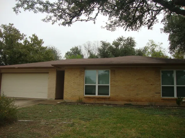 $2,100 | 11505 Barrington Way, Austin, TX 78759