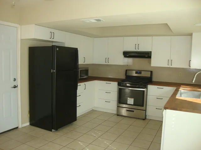 $2,100 | 11505 Barrington Way, Austin, TX 78759