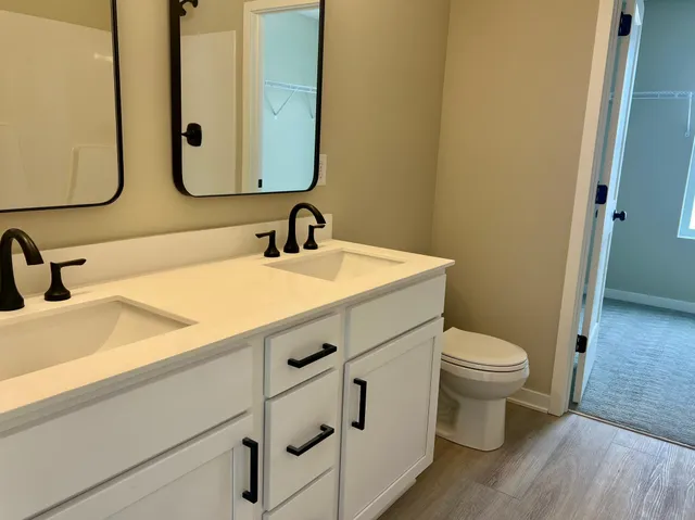 $274,900 | 809 Tomahawk Court, Madison Lake, MN 56063