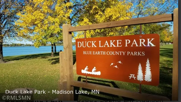 $274,900 | 809 Tomahawk Court, Madison Lake, MN 56063