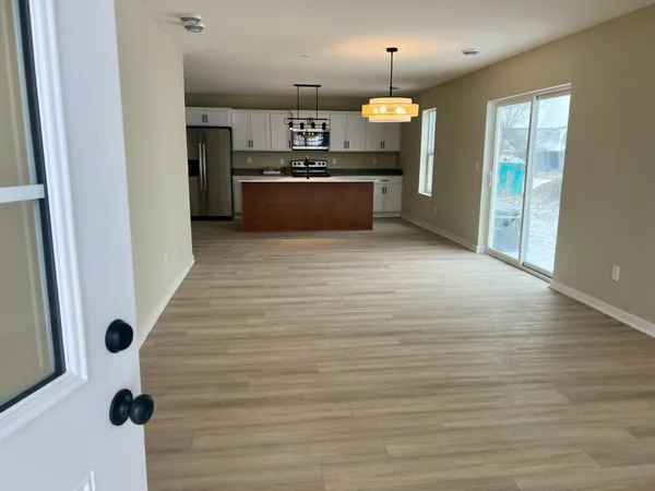 $274,900 | 809 Tomahawk Court, Madison Lake, MN 56063