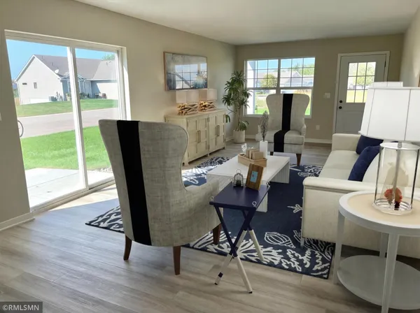 $274,900 | 809 Tomahawk Court, Madison Lake, MN 56063