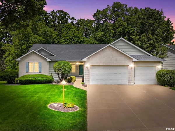 $350,000 | 121 Fawn Haven Drive, East Peoria, IL 61611