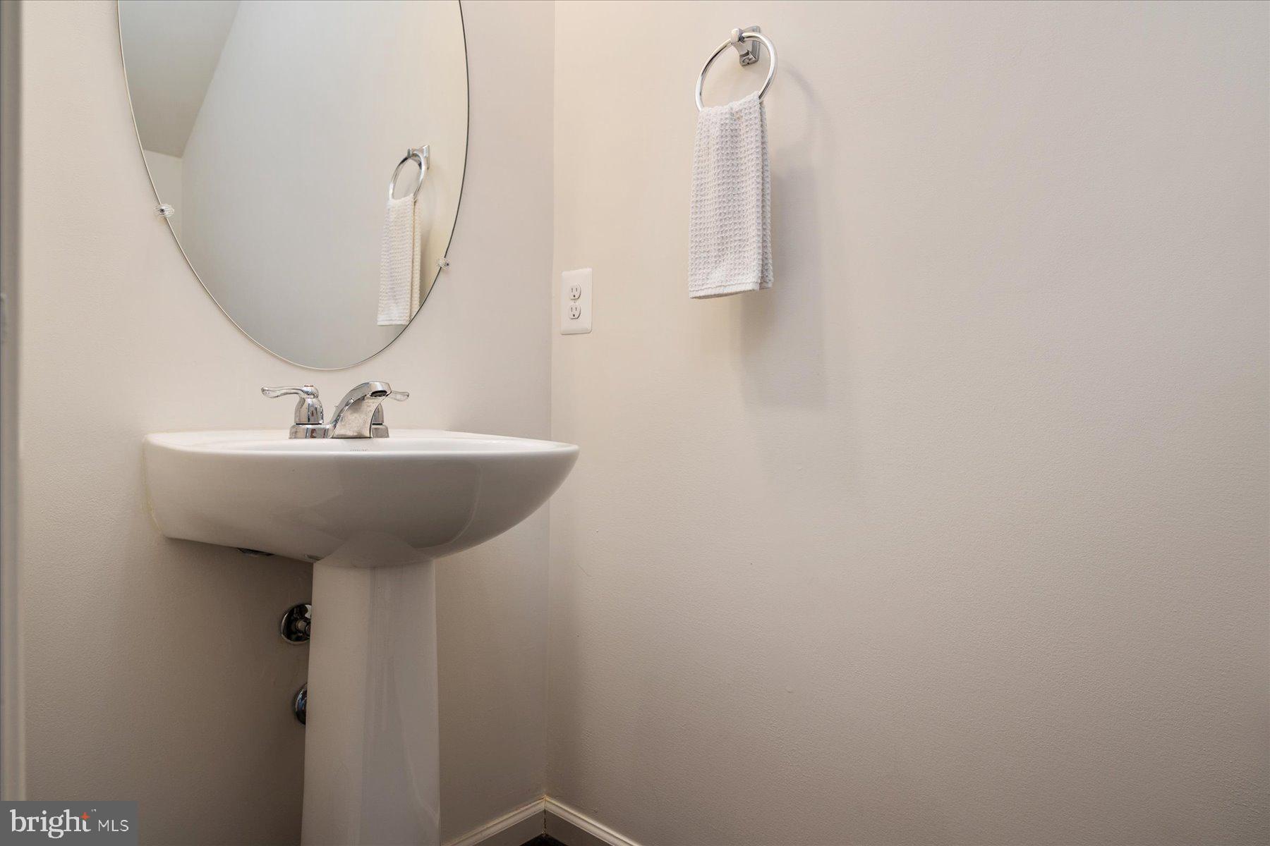 973 Morgan Run Road Middle River, MD 21220 - Photo 14 of 39 HALF BATH ON LOWER LEVEL.
