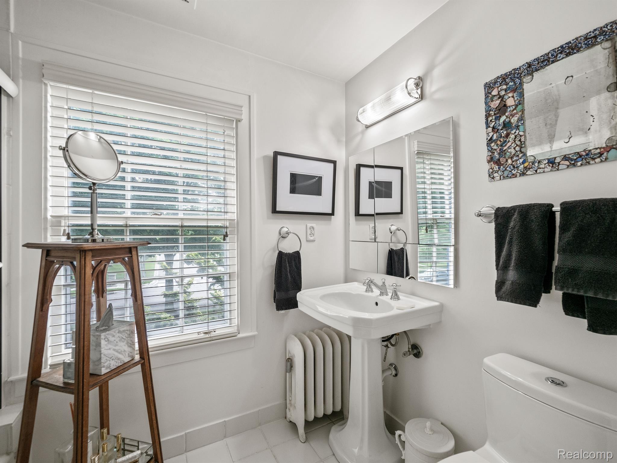 619 Rivenoak Street Birmingham, MI 48009 - Photo 16 of 30 Gallery Image 16