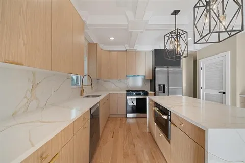 $2,299,000 | 32 Zabriskie Street, Jersey City, NJ 07307