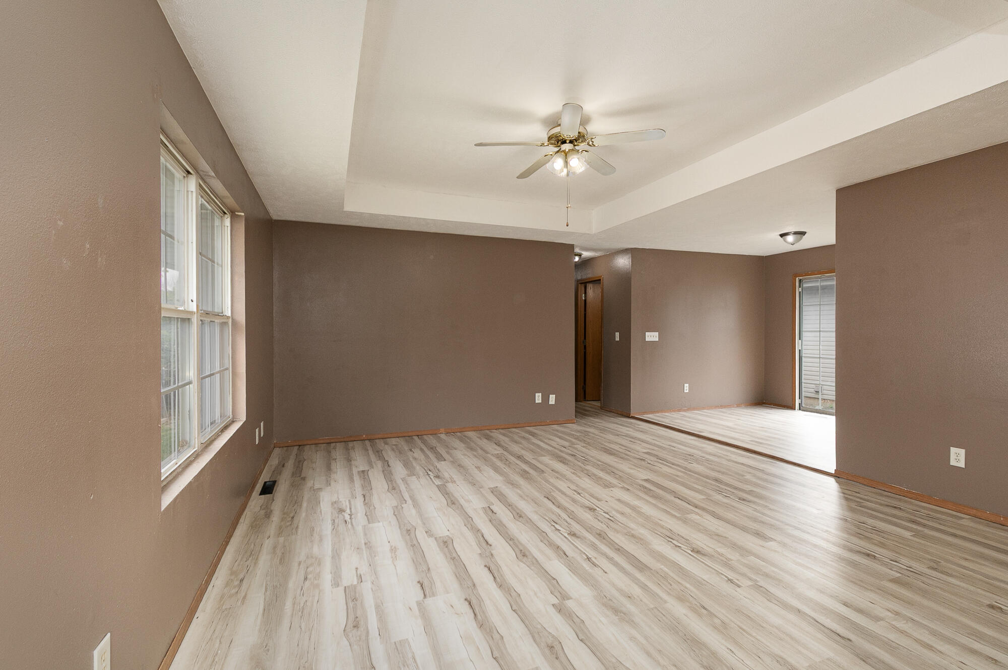 1824 North Golden Avenue Springfield, MO 65802 - Photo 6 of 29 7M4A6211-Edit