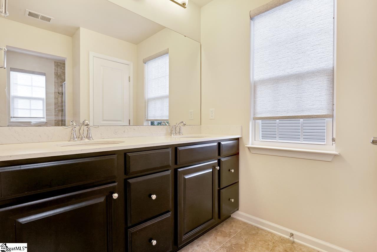 457 Christiane Way Greenville, SC 29607 - Photo 13 of 23 Gallery Image 13