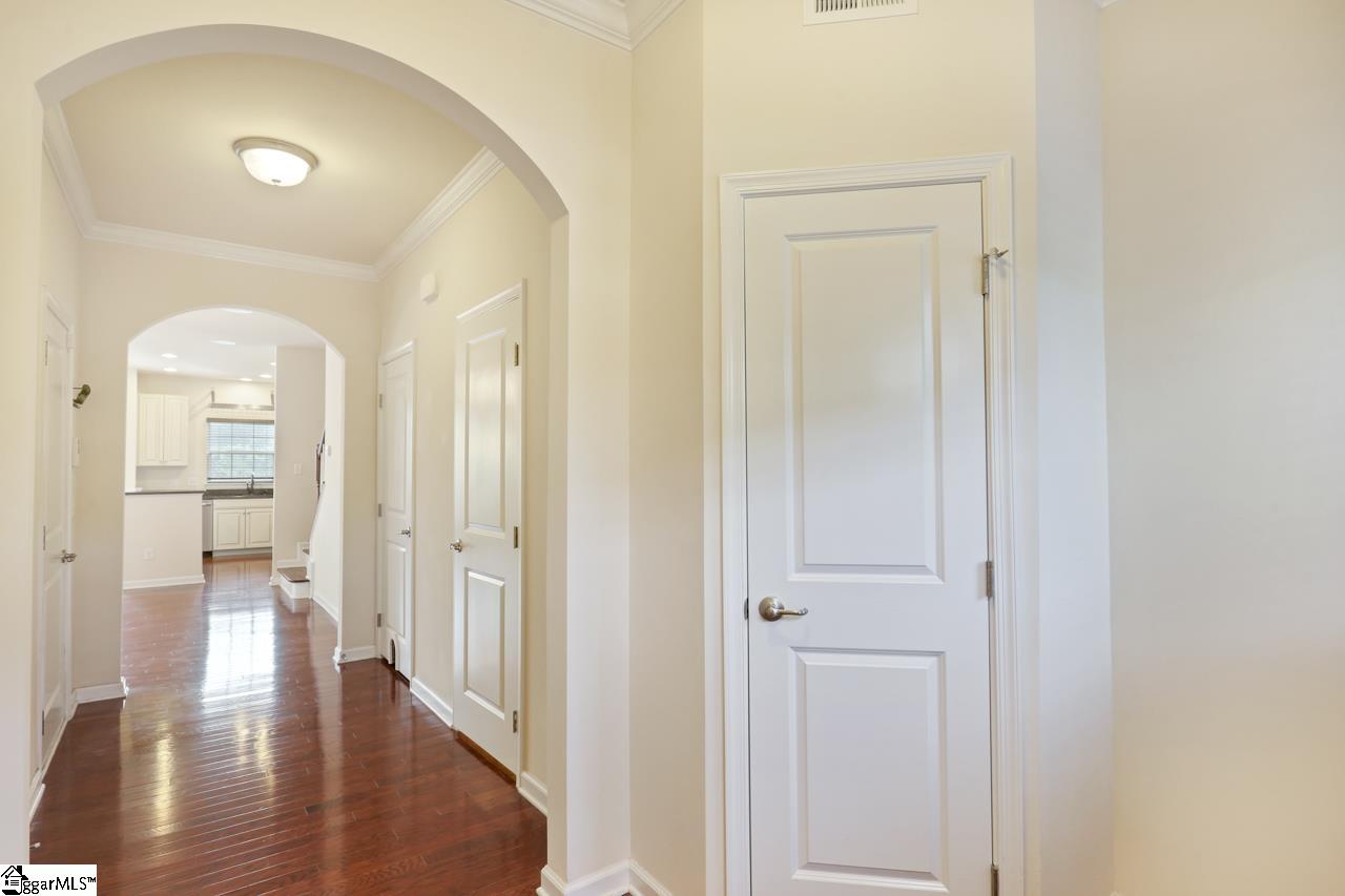 457 Christiane Way Greenville, SC 29607 - Photo 3 of 23 Gallery Image 3