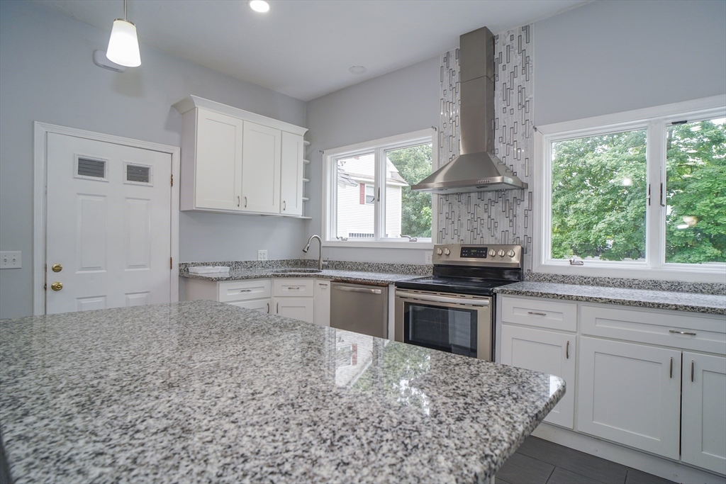48 Andover Road, Unit 1 Billerica, MA 01821 - Photo 2 of 21
