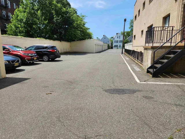 $349,900 | 86 West 33rd Street, Unit 207, Bayonne, NJ 07002