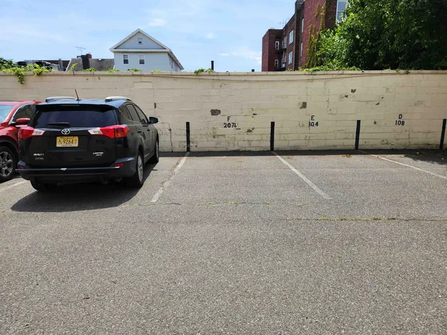 $349,900 | 86 West 33rd Street, Unit 207, Bayonne, NJ 07002