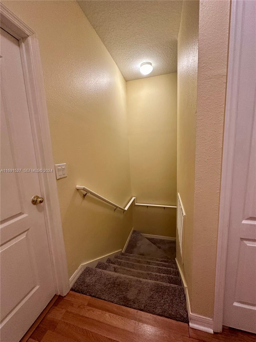 6430 South Goldenrod Road, Unit 15B Orlando, FL 32822 - Photo 23 of 36