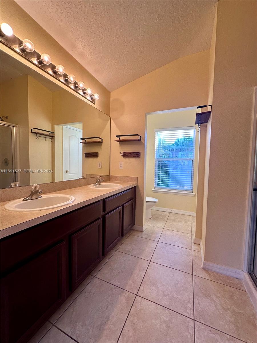 6430 South Goldenrod Road, Unit 15B Orlando, FL 32822 - Photo 32 of 36