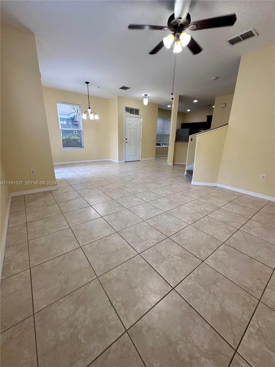 6430 South Goldenrod Road, Unit 15B Orlando, FL 32822 - Photo 7 of 36