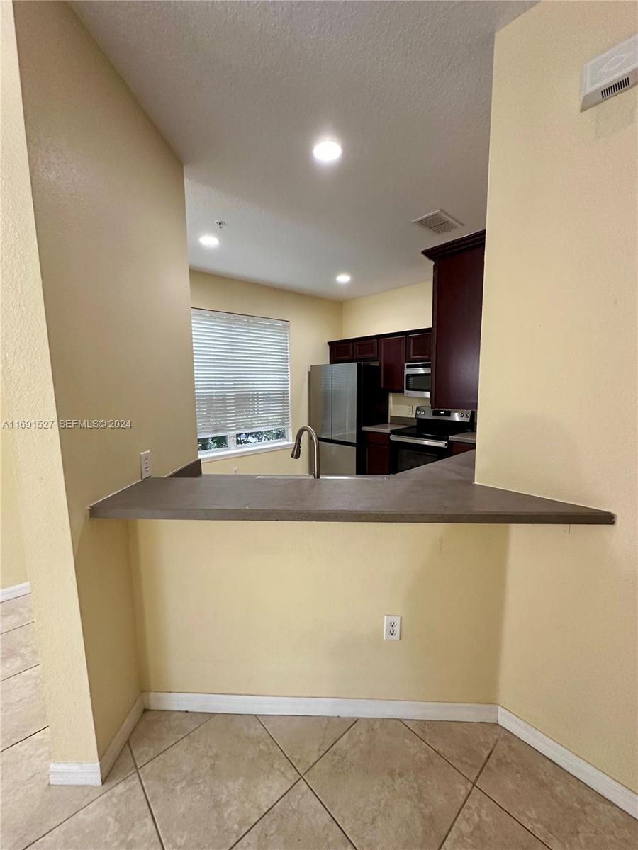 6430 South Goldenrod Road, Unit 15B Orlando, FL 32822 - Photo 10 of 36