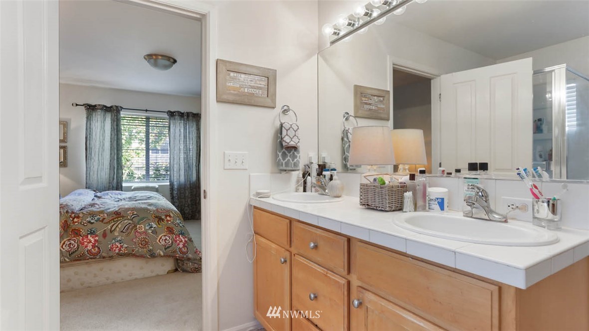 16153 Parkside Way Southeast Renton, WA 98058 - Photo 21 of 34