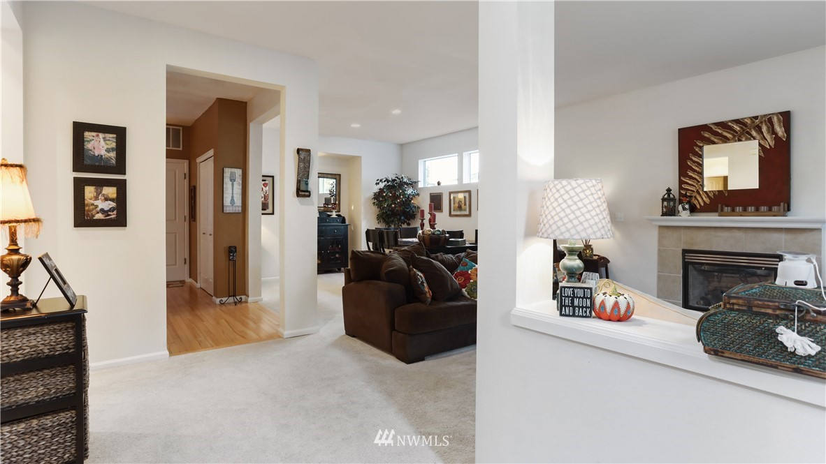 16153 Parkside Way Southeast Renton, WA 98058 - Photo 6 of 34