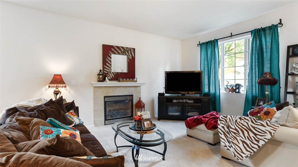 16153 Parkside Way Southeast Renton, WA 98058 - Photo 8 of 34