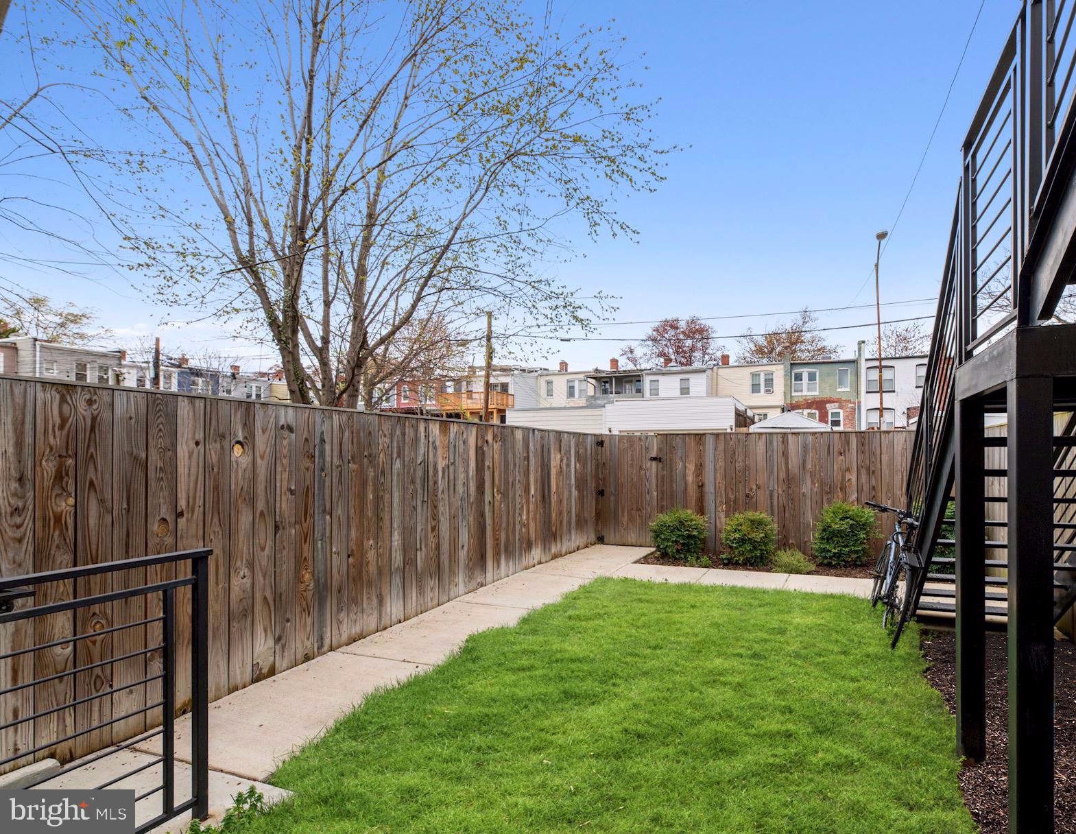 911 9th Street Northeast, Unit 1 Washington, DC 20002 - Photo 11 of 13 Rear yard/garden