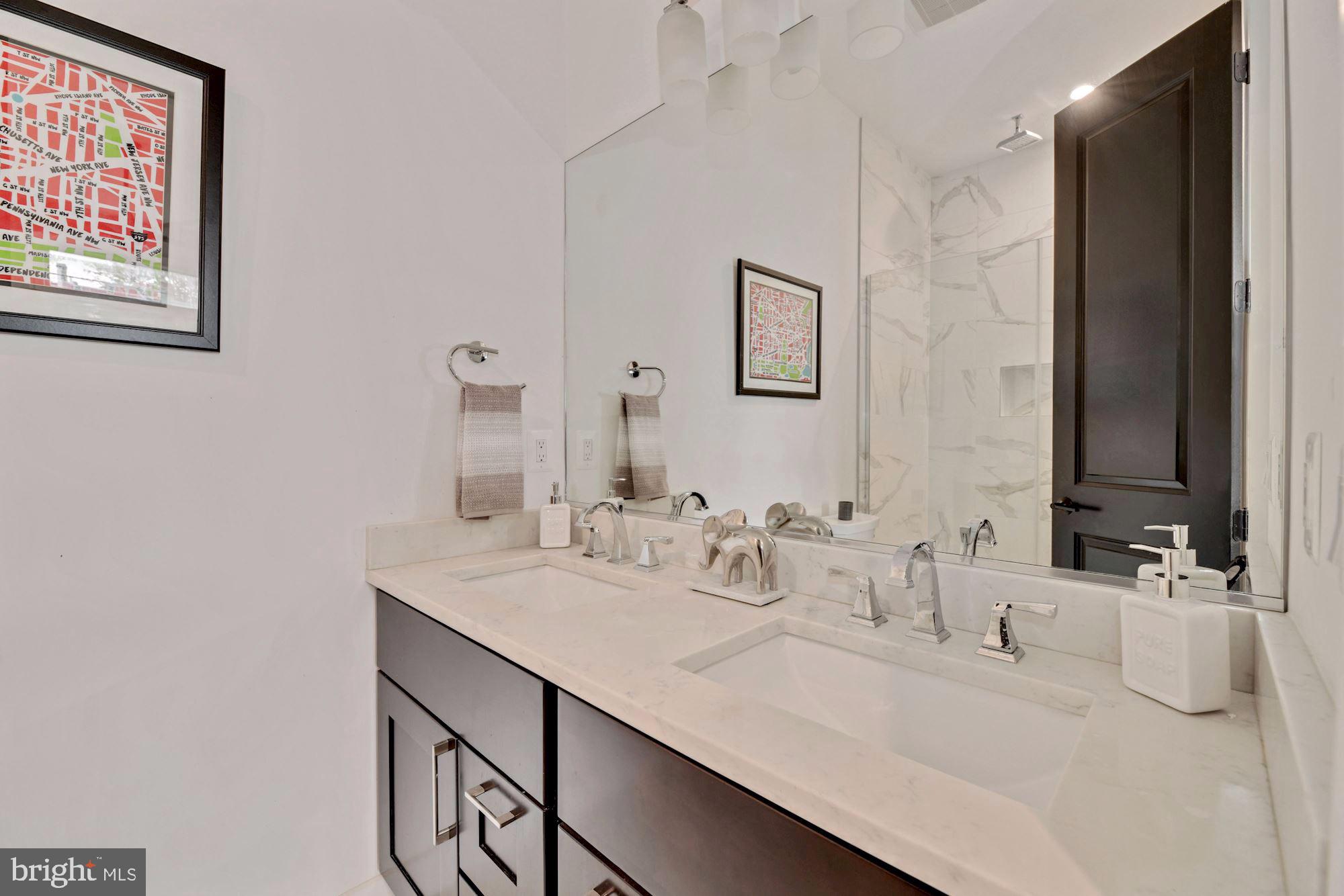 911 9th Street Northeast, Unit 1 Washington, DC 20002 - Photo 7 of 13 Primary Bathroom