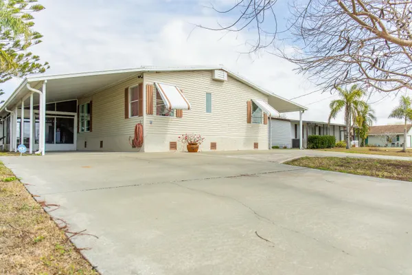 $269,900 | 2423 Southeast 34th Lane, Okeechobee, FL 34974