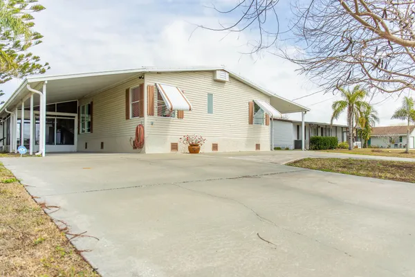 $269,900 | 2423 Southeast 34th Lane, Okeechobee, FL 34974