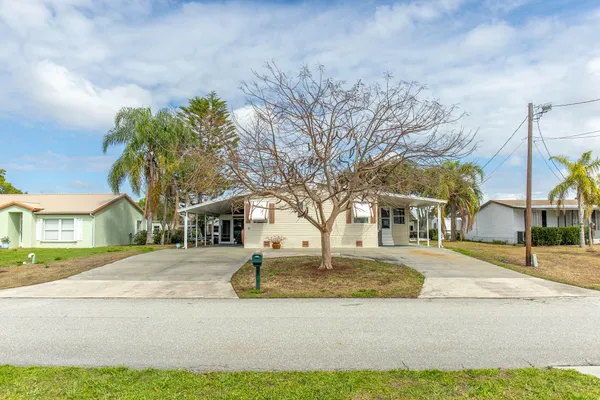 $269,900 | 2423 Southeast 34th Lane, Okeechobee, FL 34974