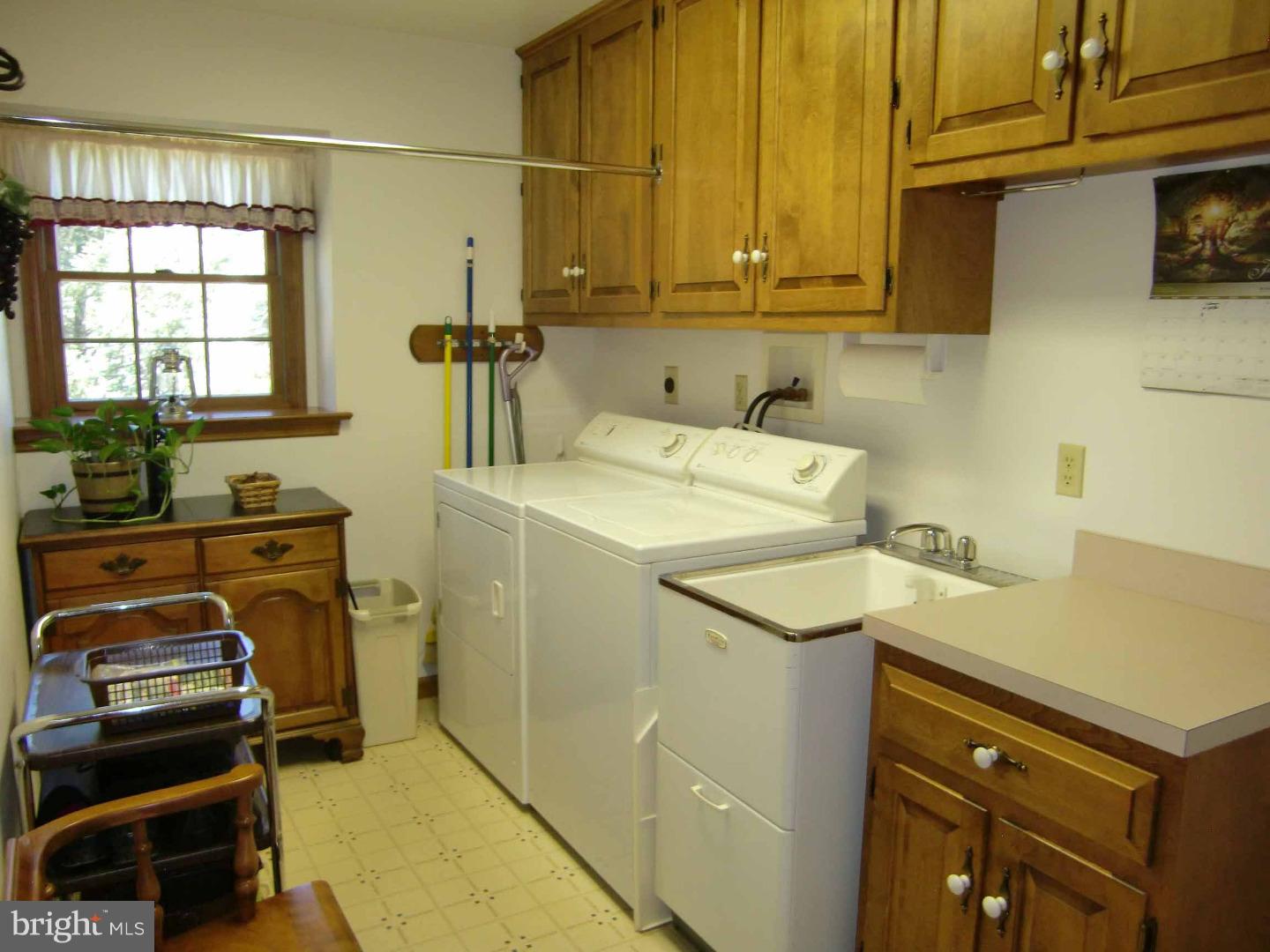 661 East Reeceville Road Coatesville, PA 19320 - Photo 16 of 25 Laundry Room