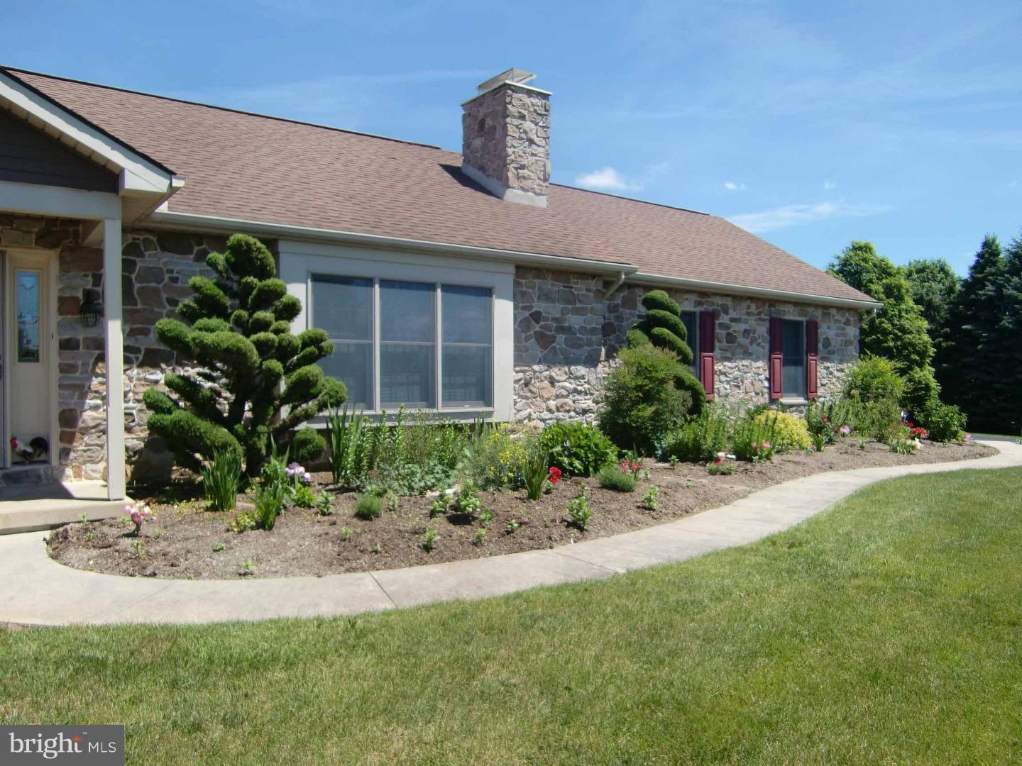 661 East Reeceville Road Coatesville, PA 19320 - Photo 4 of 25 Exterior Front