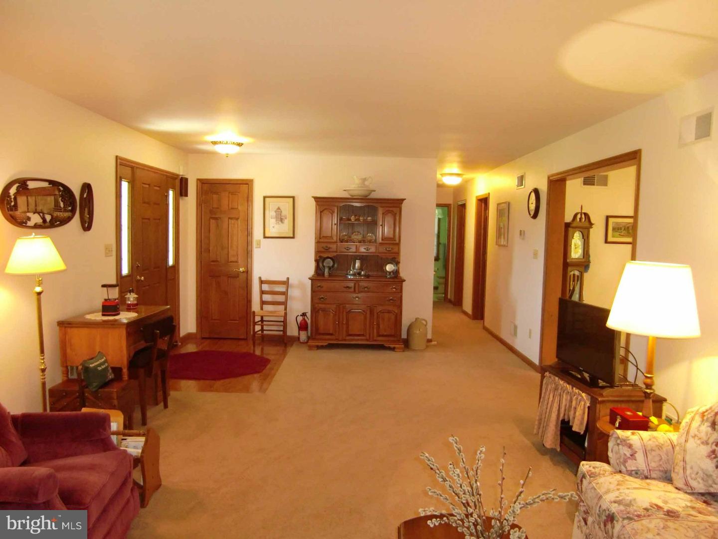 661 East Reeceville Road Coatesville, PA 19320 - Photo 9 of 25 Great Room
