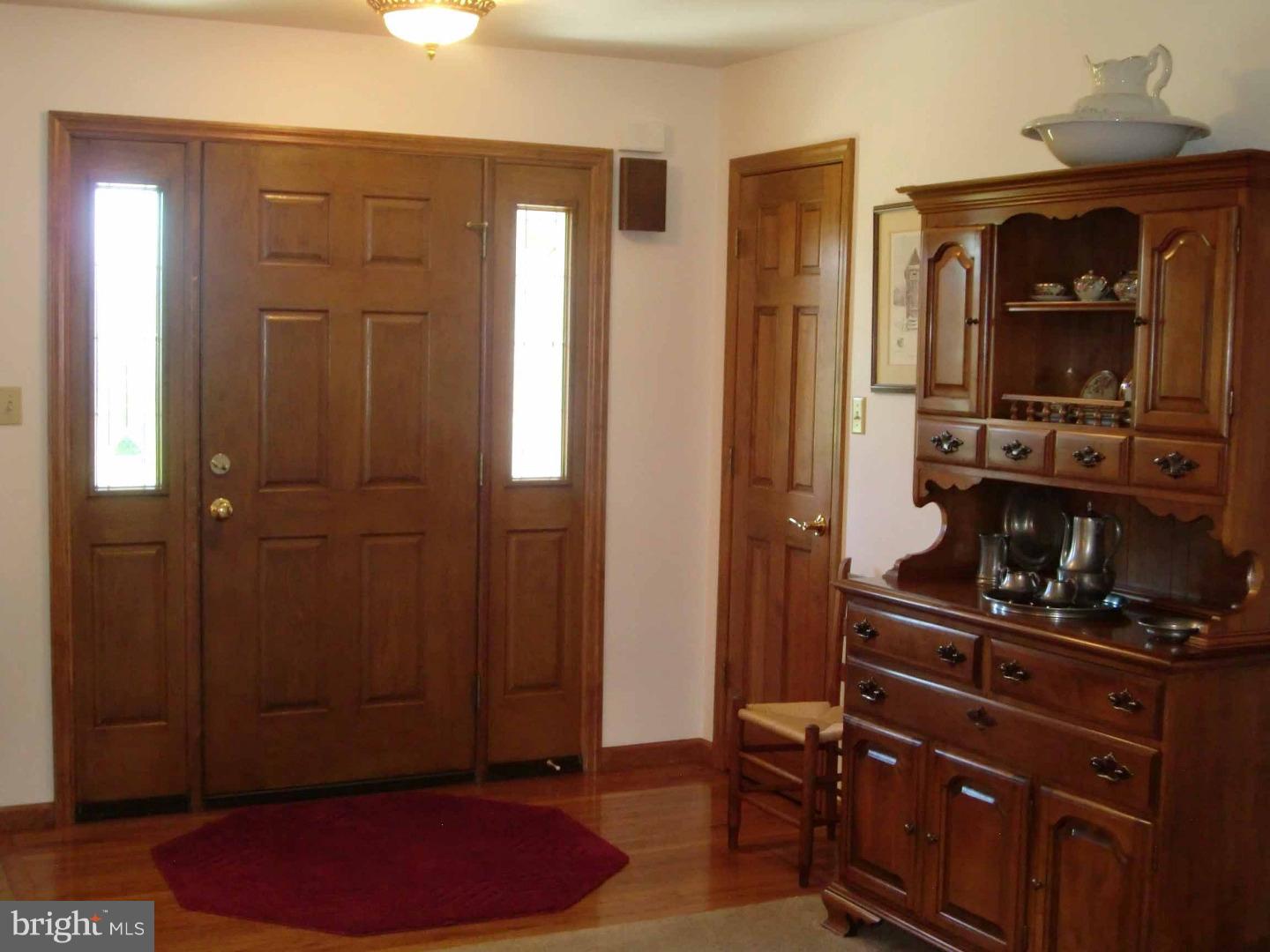 661 East Reeceville Road Coatesville, PA 19320 - Photo 10 of 25 Foyer