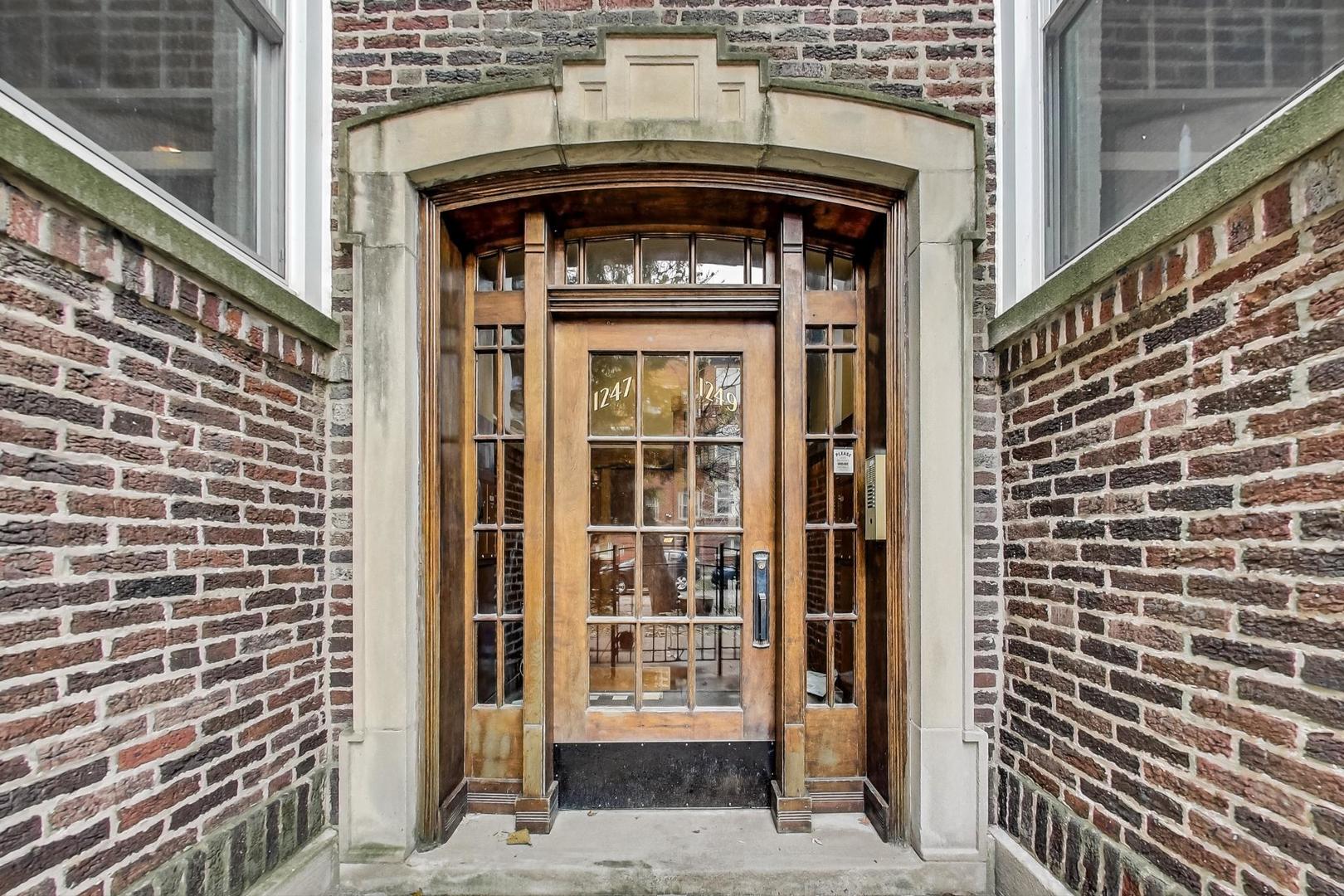 1247 West Rosedale Avenue, Unit 1E Chicago, IL 60660 - Photo 5 of 38 Gallery Image 5