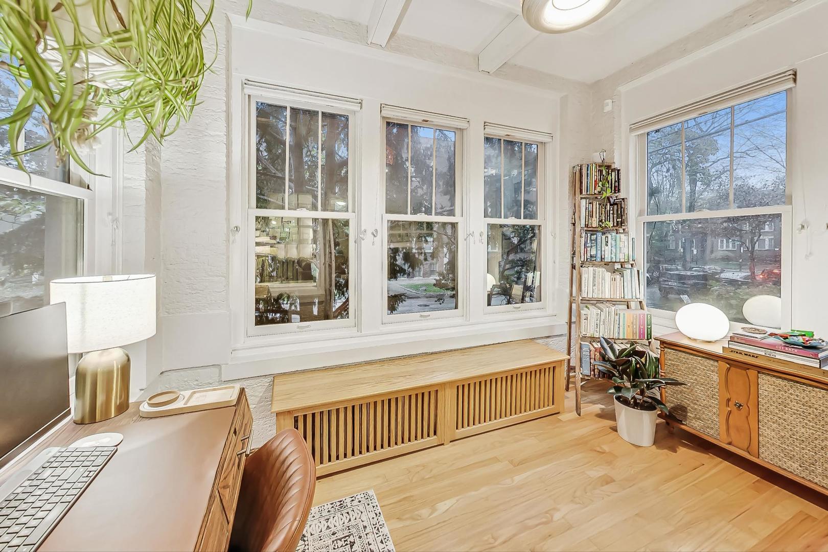 1247 West Rosedale Avenue, Unit 1E Chicago, IL 60660 - Photo 8 of 38 Gallery Image 8