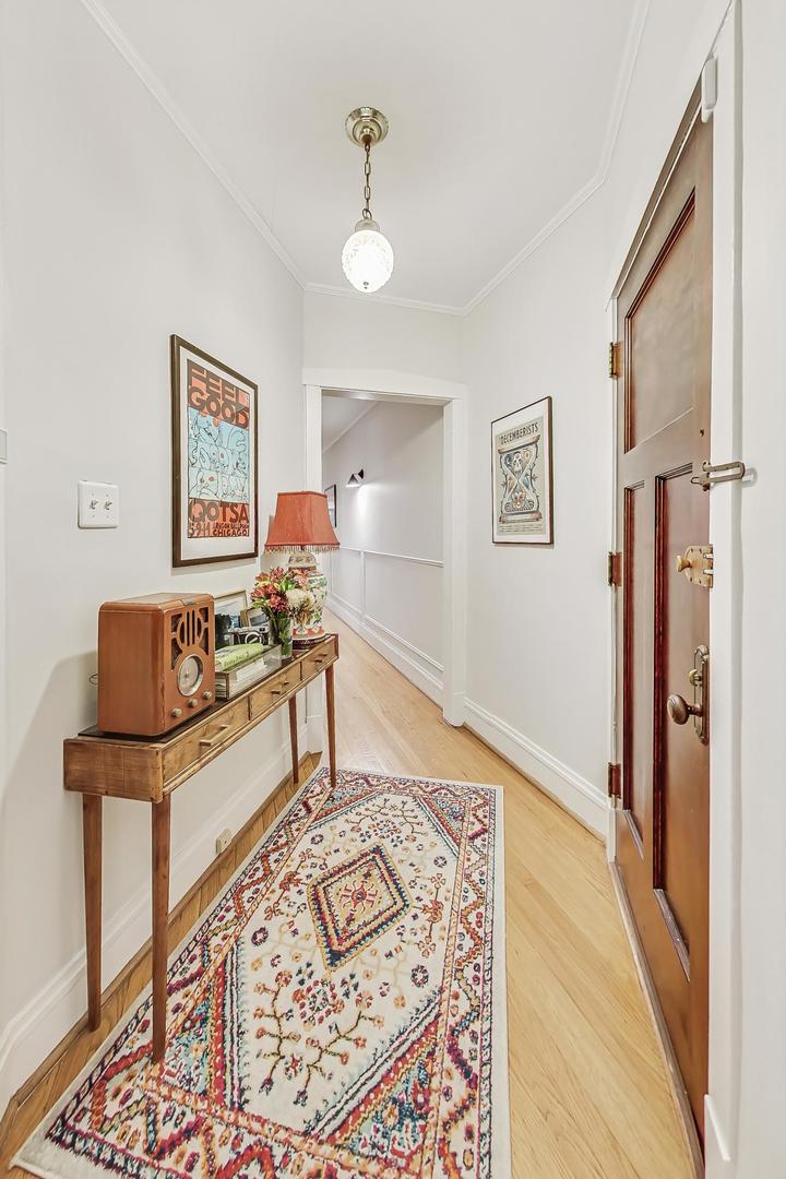 1247 West Rosedale Avenue, Unit 1E Chicago, IL 60660 - Photo 10 of 38 Gallery Image 10