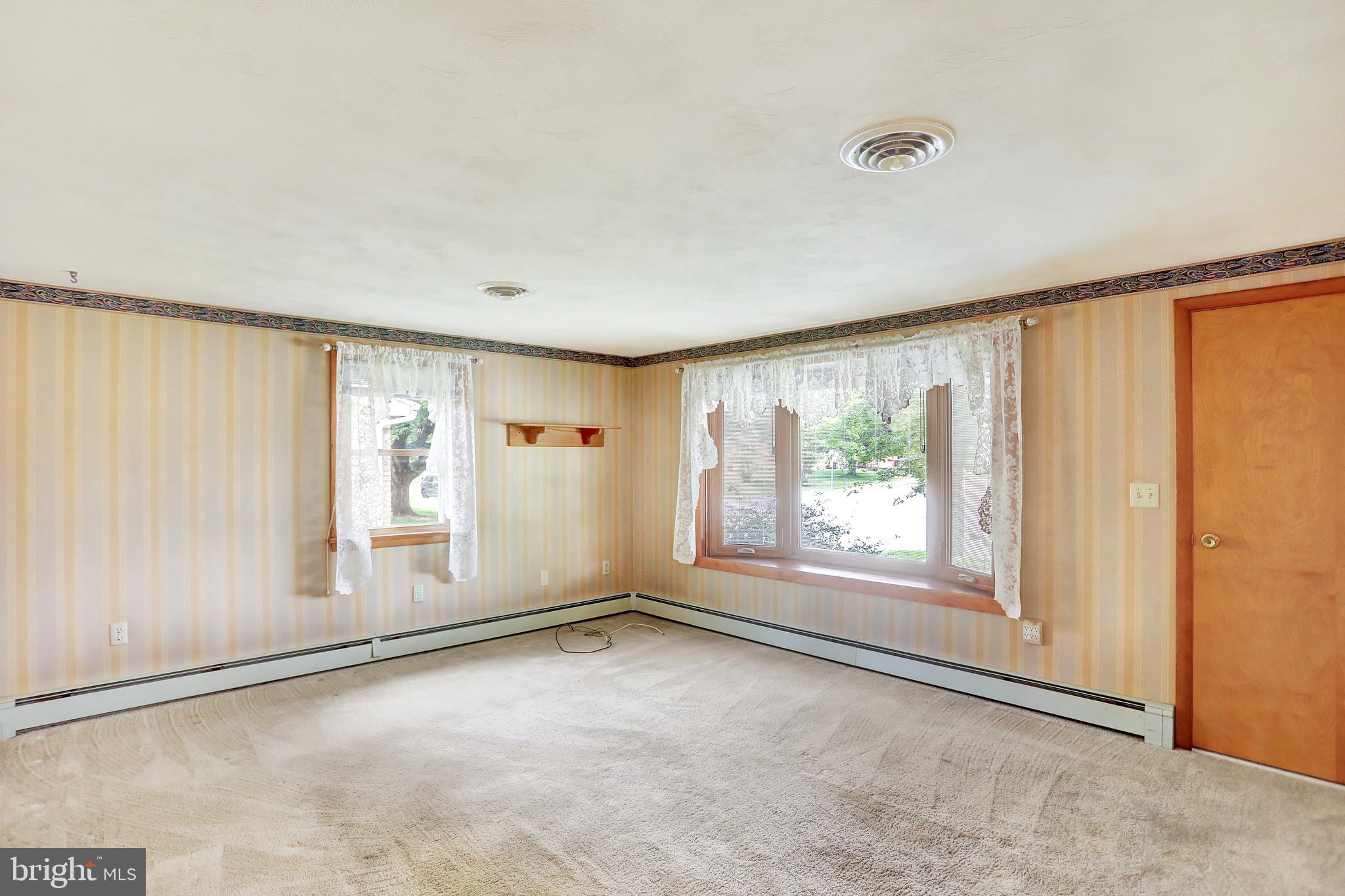 1026 High Street Hanover, PA 17331 - Photo 6 of 35 Gallery Image 6
